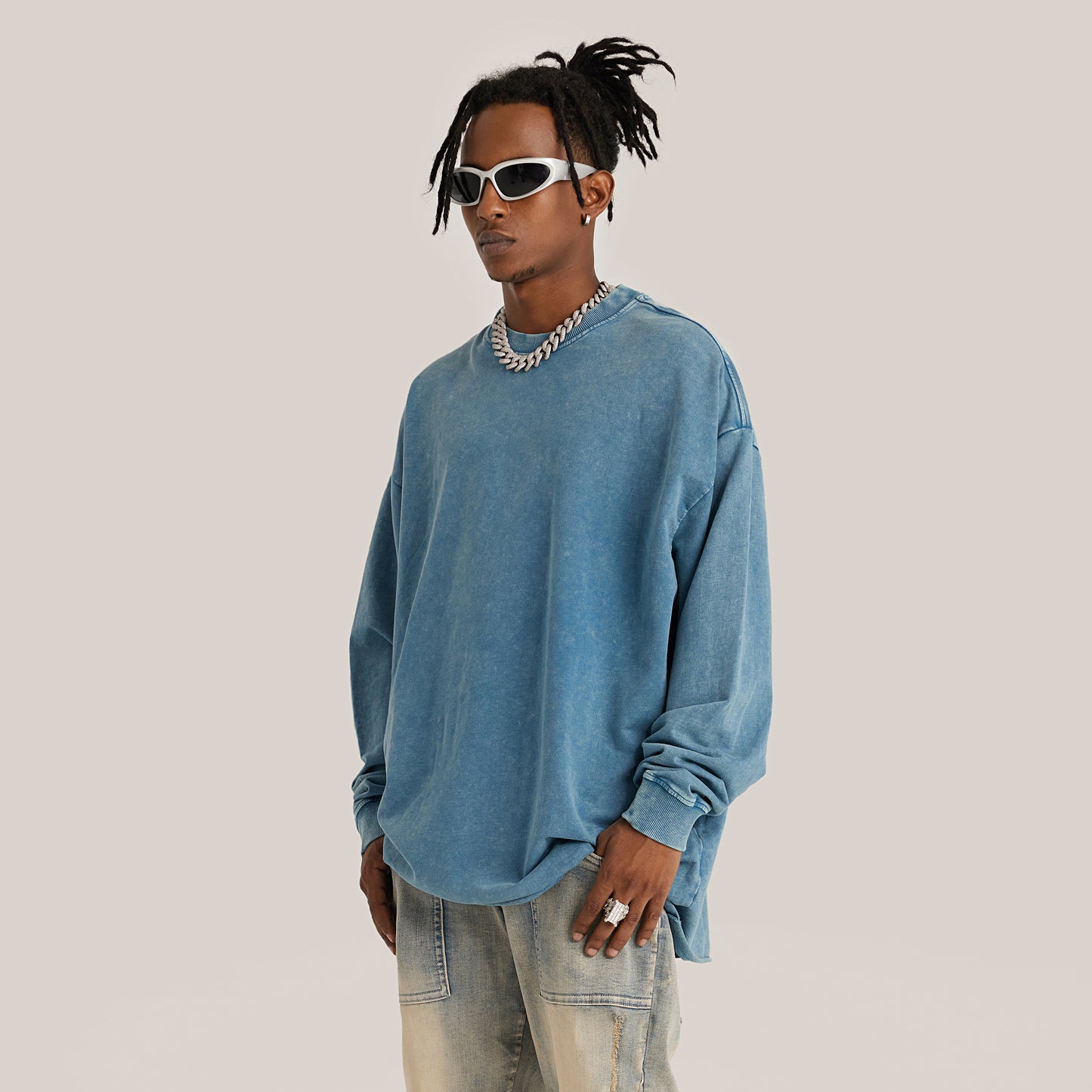 Otherworldly Long Sleeve Raw Hem T-shirt