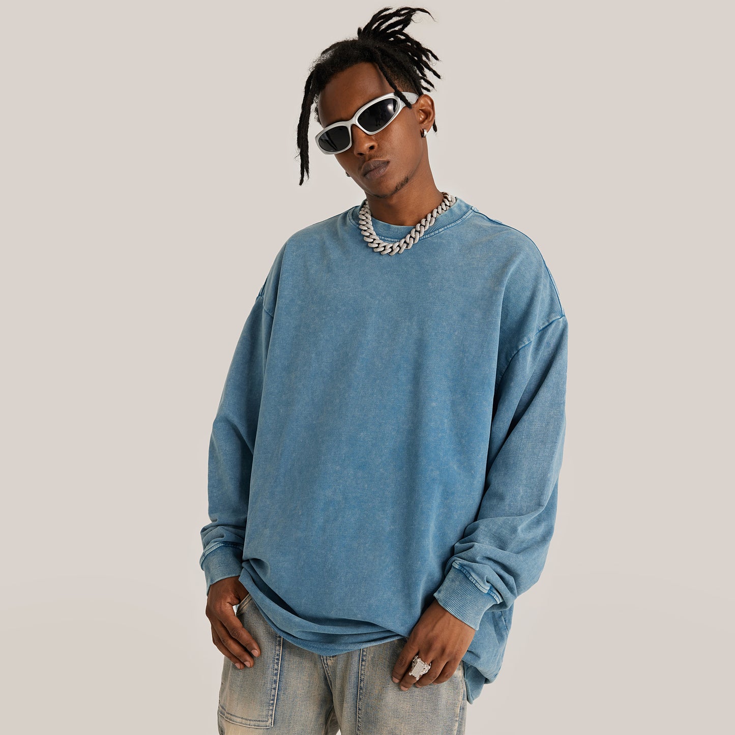 Otherworldly Long Sleeve Raw Hem T-shirt